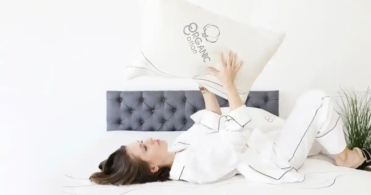 How to sleep on a pillow