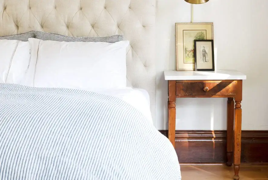 How to decorate a bedroom with organic furniture